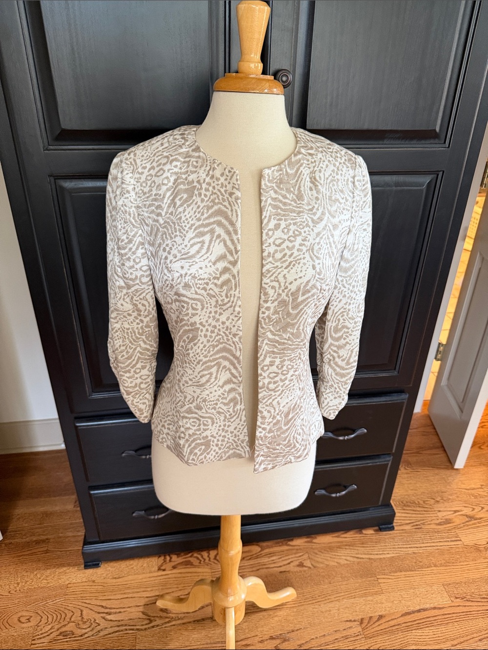 Coldwater Creek Cream & Taupe Leopard Print Shell with Lime Trim